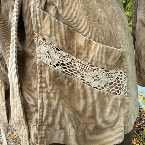 Vintage 70s tan corduroy jacket w/ lace - Picture 7 of 10